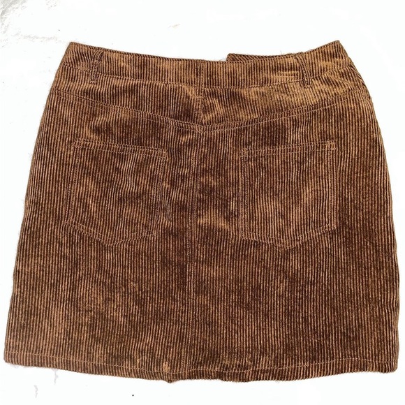 Brown corduroy miniskirt - Picture 2 of 3